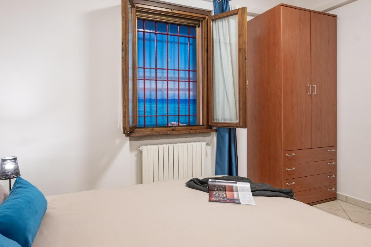 Апартаменты Casa Dolce Casa Desenzano - 2 Passi Dal Lago Дезенцано-дель-Гарда Экстерьер фото
