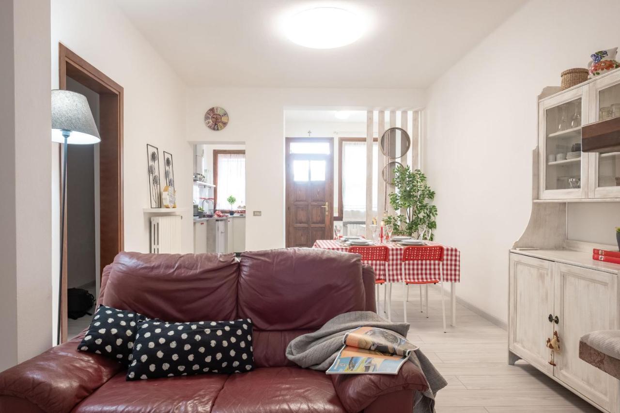 Апартаменты Casa Dolce Casa Desenzano - 2 Passi Dal Lago Дезенцано-дель-Гарда Экстерьер фото